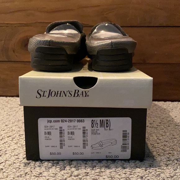 St. John’s Bay Celia Slip On Shoes in Pewter 8.5 - Picture 8 of 8